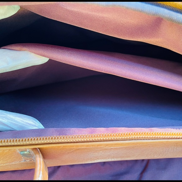 Leather laptop top handle messenger computer business purse bag retails $349 - Picture 13 of 14